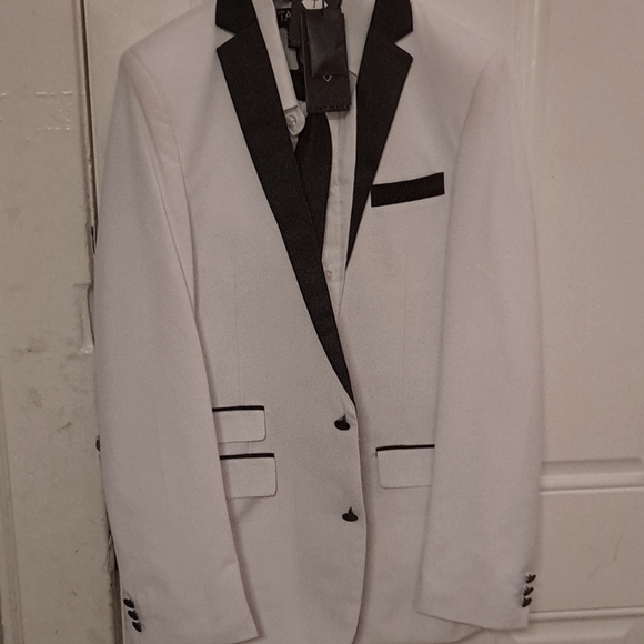 Boys Tazio suit with jacket, shirt, tie and pants
